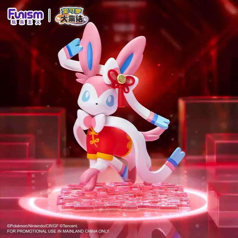 Pokemon Unite Prime Twinkmont Funism Figure - Sylveon Holowear Ver
